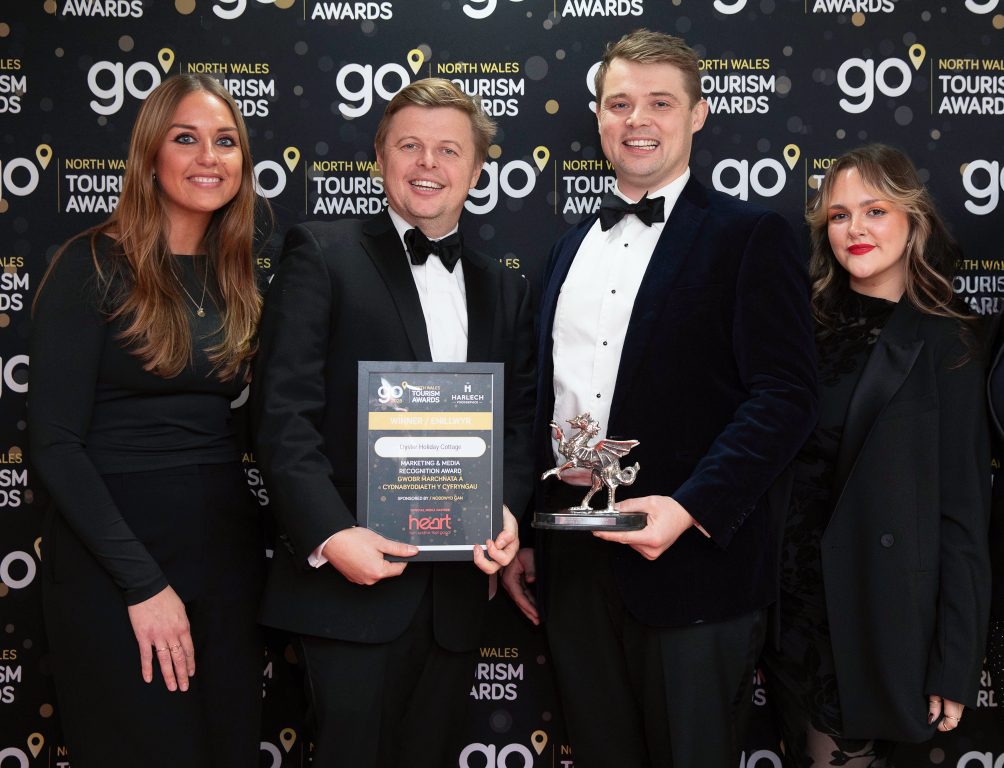 Oyster Holiday Cottages winning Go Marketing and Media Recognition of the Year Award at Go North Wales Tourism Awards 2026.
Oyster Holiday Cottages team (left to right): Holly Price, William Matthews, Jack Matthews, Francesca Slonker.