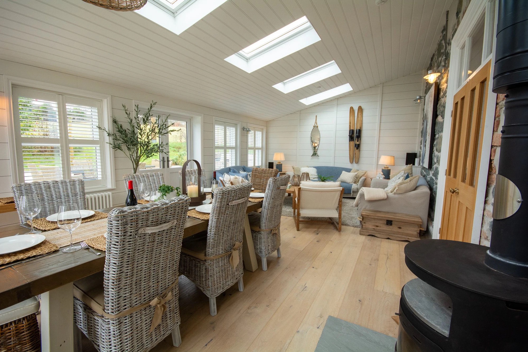 Beautiful living and dining room in Hen Ficerdy. Large Sea View Holiday Cottage in Abererch, Pwllheli, near Abersoch.