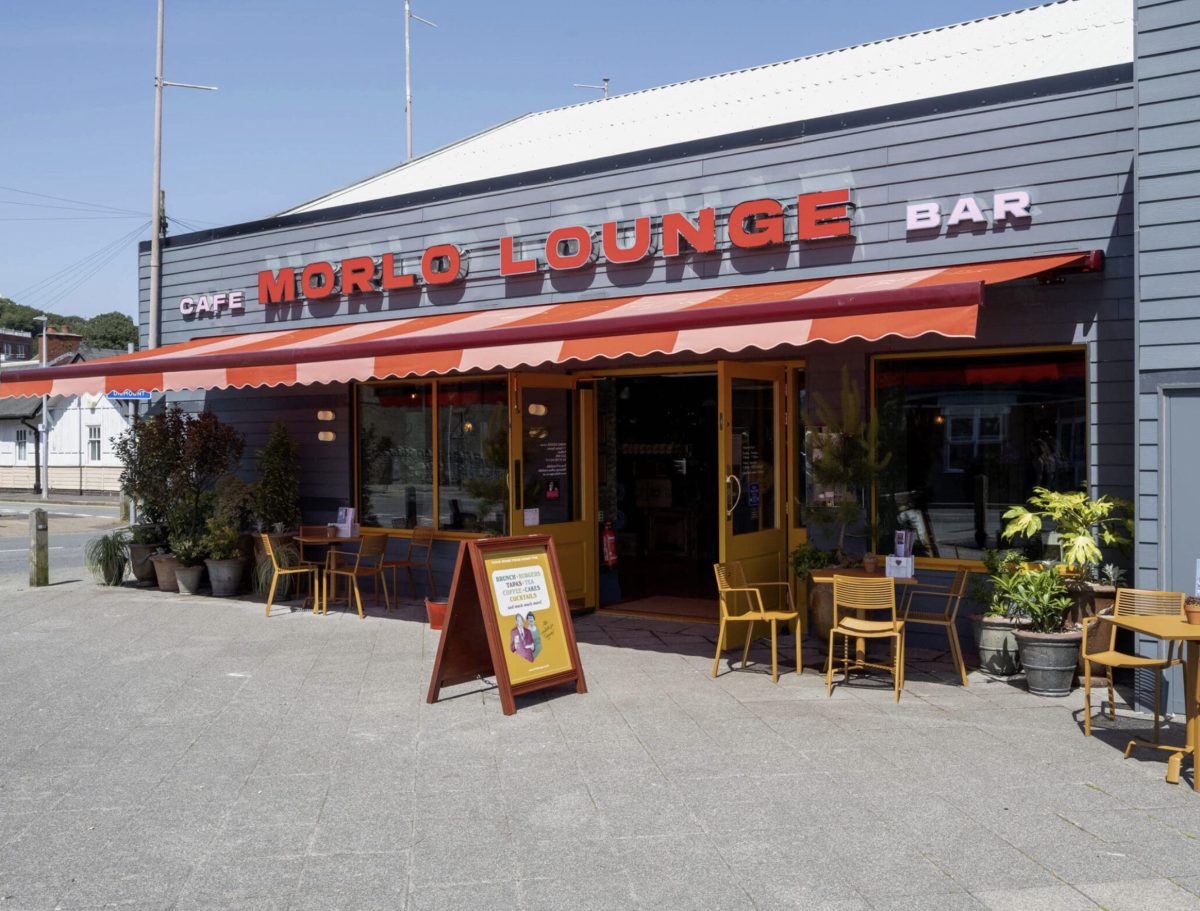 The exterior of Pwllheli's Morlo Lounge on a sunny day
