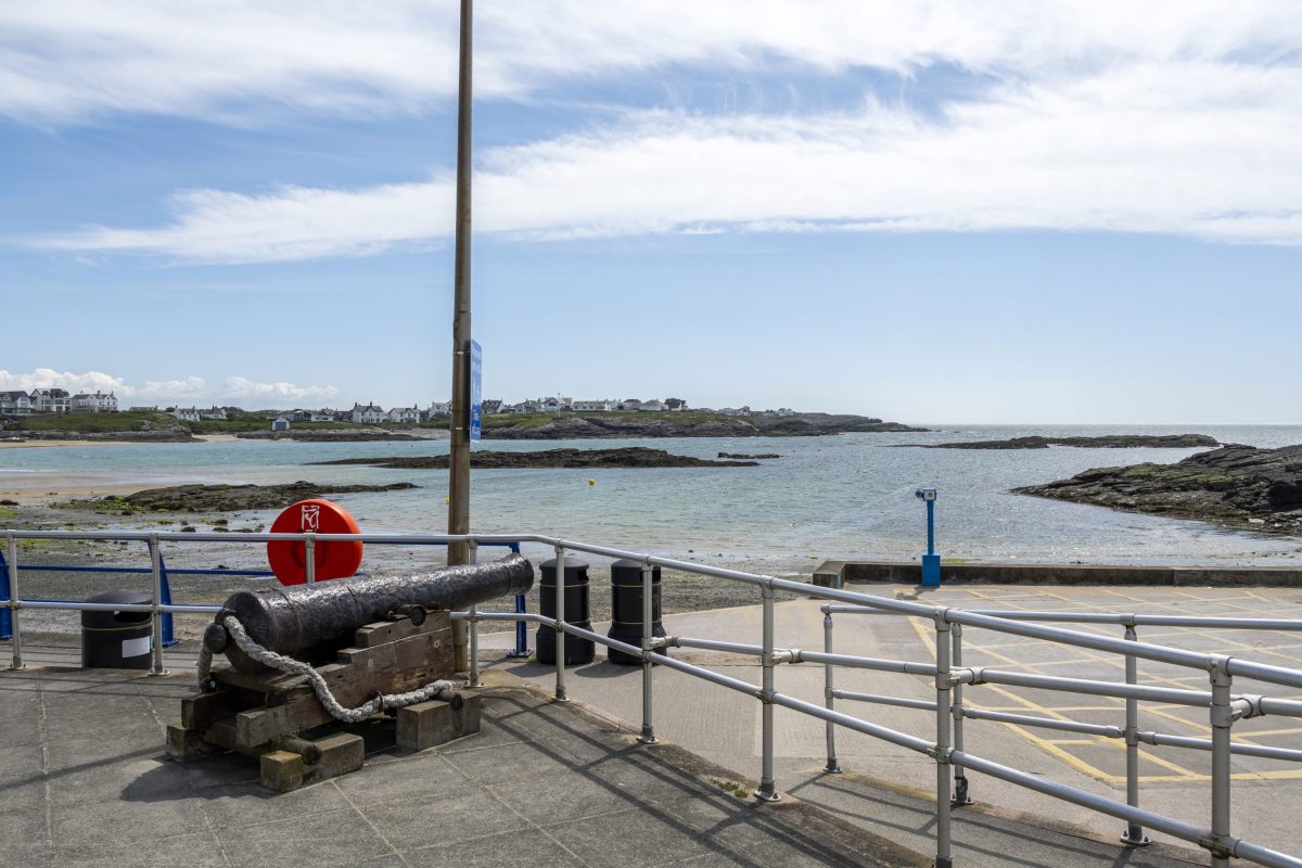 An image of Trearddur Bay, along the Anglesey coastal path